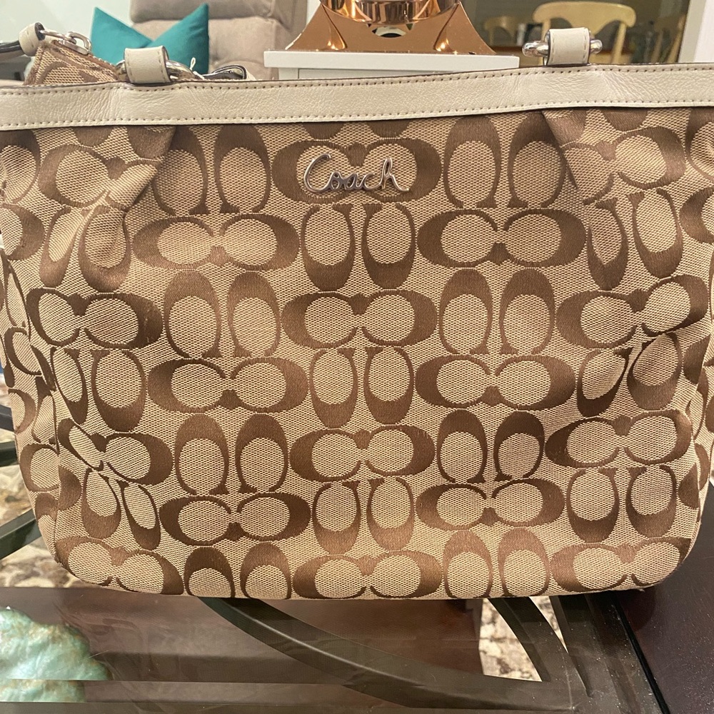 GENUINE COACH HANDBAG M1181-F17726 SIGNATURE